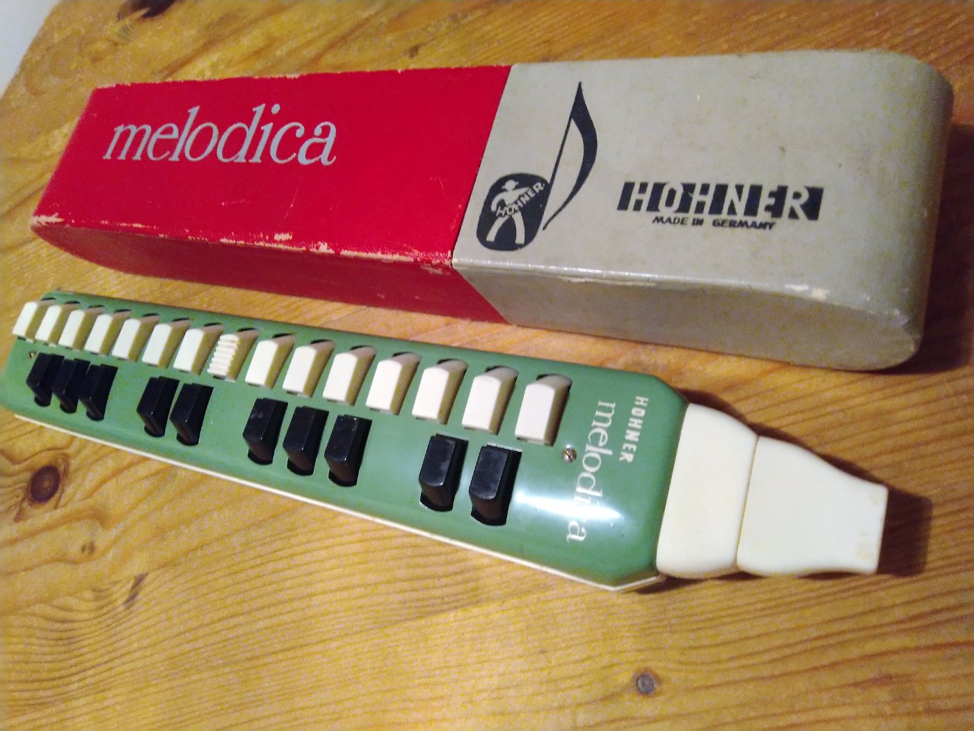 hohner-melodica-soprano-9451-2654958.jpg